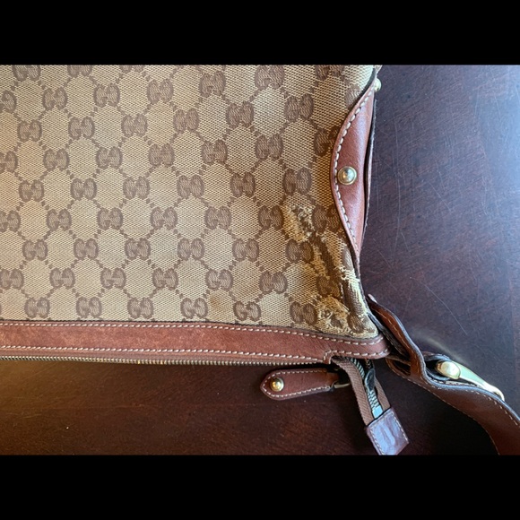 Authentic Gucci hobo handbag ! $695 - Picture 6 of 8